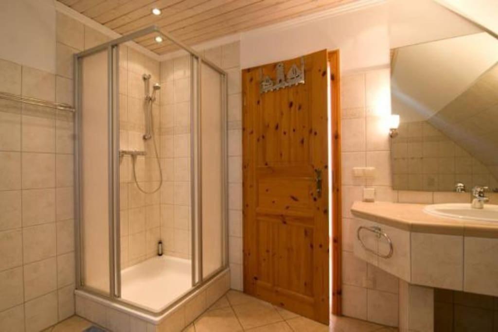 Trollhus - Grosses Familienfreundliches Ferienhaus Born Luaran gambar