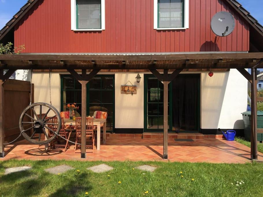 Trollhus - Grosses Familienfreundliches Ferienhaus Born Luaran gambar
